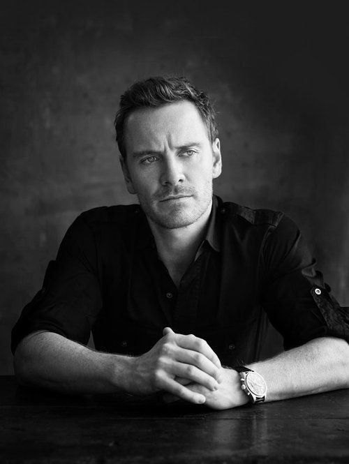 screentime's tweet photo. Michael Fassbender is teaming up with David Fincher for ‘The Killer’

The film follows a cold-blooded assassin who develops a conscience while his clients continue to demand his skills

It is being written by Andrew Kevin Walker — who wrote 'Se7en' and 'Fight Club'  

(via @THR) https://t.co/iD7xSg48J5