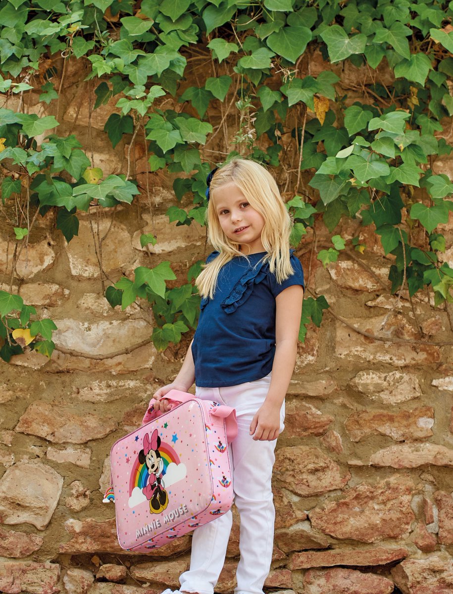 Safta1908's tweet photo. Seguimos con nuestras novedades Disney 🤩🎒 ¿Ya conocéis nuestra nueva colección Minnie Mouse Rainbow? 🐭🤍¡Todo un clásico para las más peques de la casa! 🐭🤩🤍 https://t.co/OHAyRsGJtm