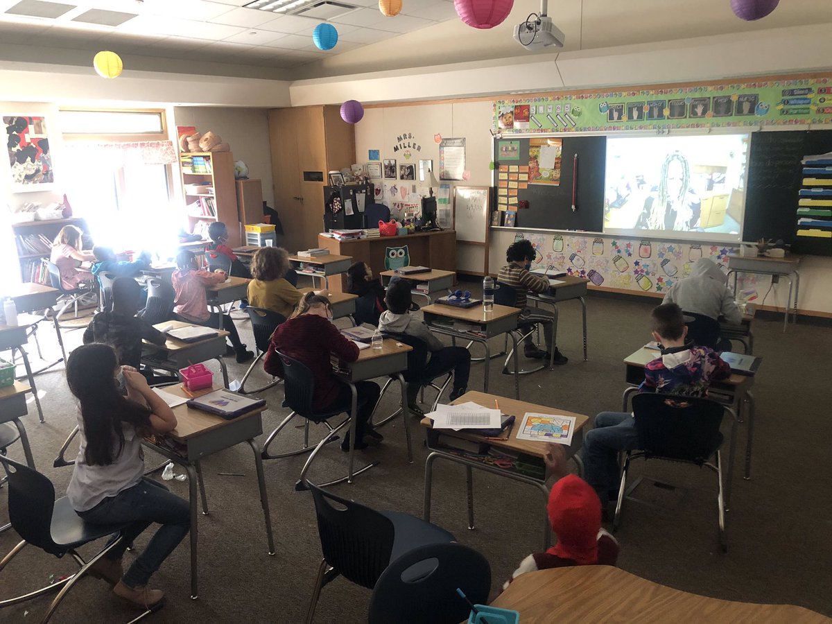 BPEKnights's tweet photo. We have loved listening to #FindingLangston by @lclineransome! Thanks to @HarrisLeads for a wrapping up the book with us! #BlackAuthors #BlackLeaders #BlackReaders #WeAreWayne https://t.co/sUrKMYC5iV