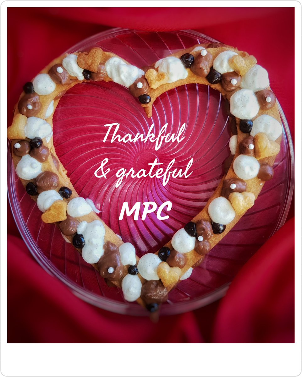 lolosigma's tweet photo. Who wants a bite ? 😋
@SamHeughan @MyPeakChallenge
When the MPC mealplan inspires you...from a former snack (hummus cookie dough) to a great dessert with an oat cake heart : the MPC cookbooks = endless possibilities.
Sharing❤ for my Peakers sisters  with healthy creations 👩‍🍳 https://t.co/n4cL5ByFzB