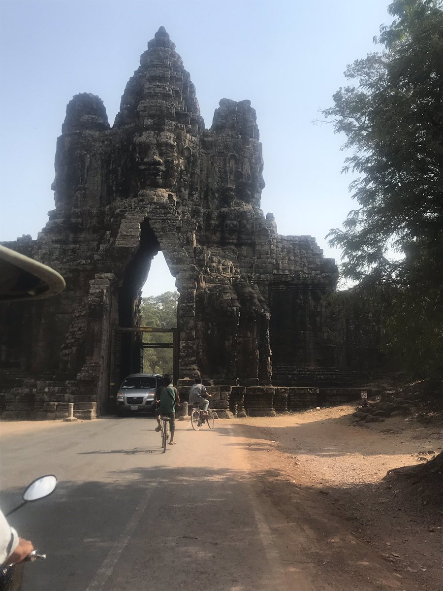 yasspac's tweet photo. Some where in #angkorwat in #cambodia a long #history story .❤️
#travel #photography #photos #tourism #sightseen #trip #wanderlust #retweet https://t.co/9I9xtPTnWv