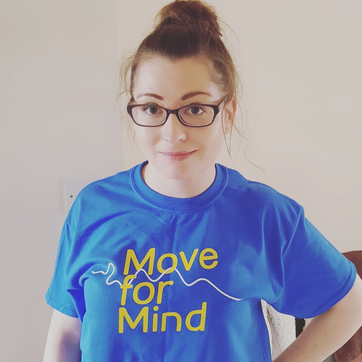 #moveformind cue non glamorous/awkward pic! T- shirts arrived..if you see us about give a wave! 😂 22 miles each to run by next Mon 🏃‍♀️. £210 raised so far for <a href="/MindCharity/">Mind</a>
#200milechallenge 🏆
You can still sponsor us and share the link below 
moveformind.blackbaud-sites.com/fundraising/ki…
Thank you ❤