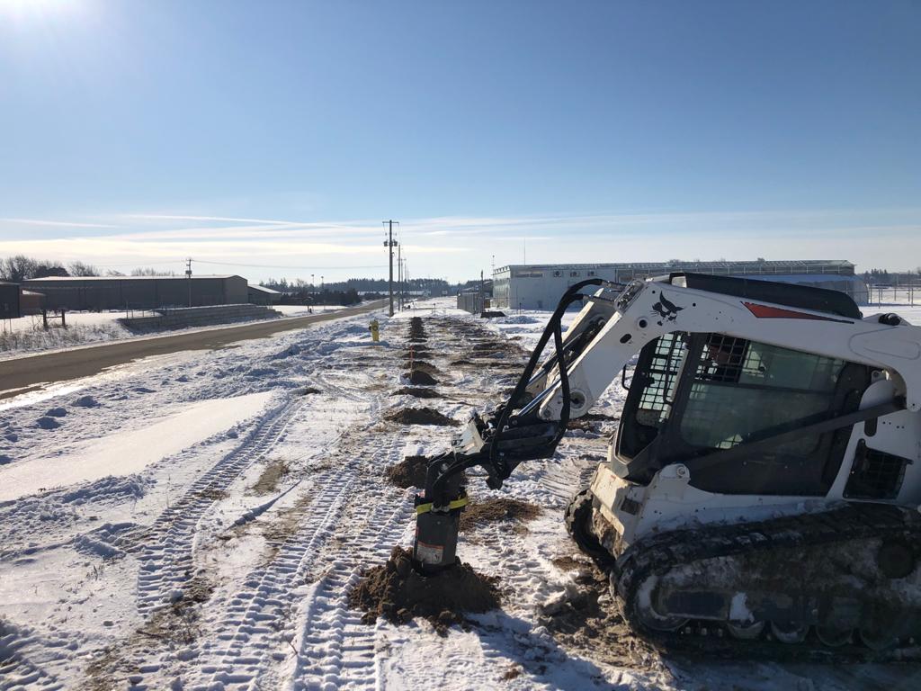 InLineFence's tweet image. All this snow won’t stop us from installing your fence!
Securing a cannabis farm near Simcoe. 7’ high chain link plus barbed wire. Contact us to book your next fencing project!