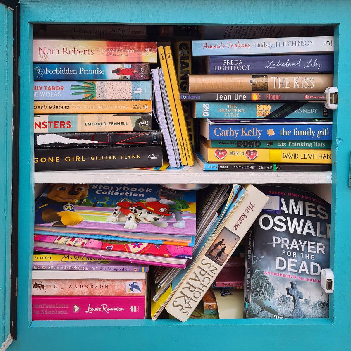 Anyone for a game of book jenga? 

#MiniBookShare #Dunfermline #ShineOnFife #TakeABookLeaveABook #UnitedByBooks #CommunityLibrary #Shelfie #IBelieveInBookFairies #LoveBooks #VisitFife #DiscoverFife #DunfermlineLovesLocal #BookstagramScotland #BeBraw #ScotlandIsNow