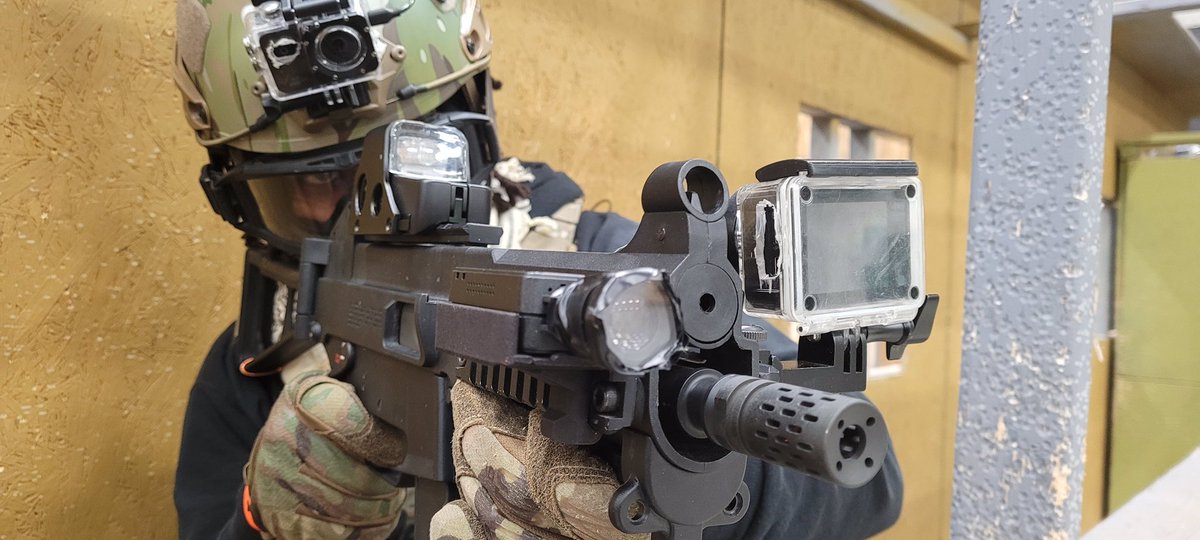 PlaysSerpent's tweet photo. Last Saturday at Stryker was an absolutely blast, just an awesome day, photo credit to Jonathan thanks for the amazing photos 🔥 with my buddy James #airsoft, #cqb #closequartercombat #upcloseandpersonal #hk #krissvector #vectorsmg #ump45 #airsoftobsessed #serpentplaysairsoft https://t.co/cvOlV5m6Kr