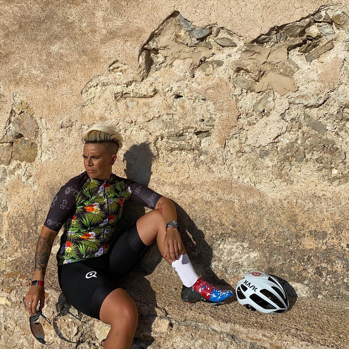 OttilieQ's tweet photo. Photoshoot today, for a moment I wasnโt being a complete knob ๐ #IfYoureAliveRide #OQBlueSteel #OQRideFast #photoshoot #cycling #ciclista #Mallorca https://t.co/HigkKp4Dub