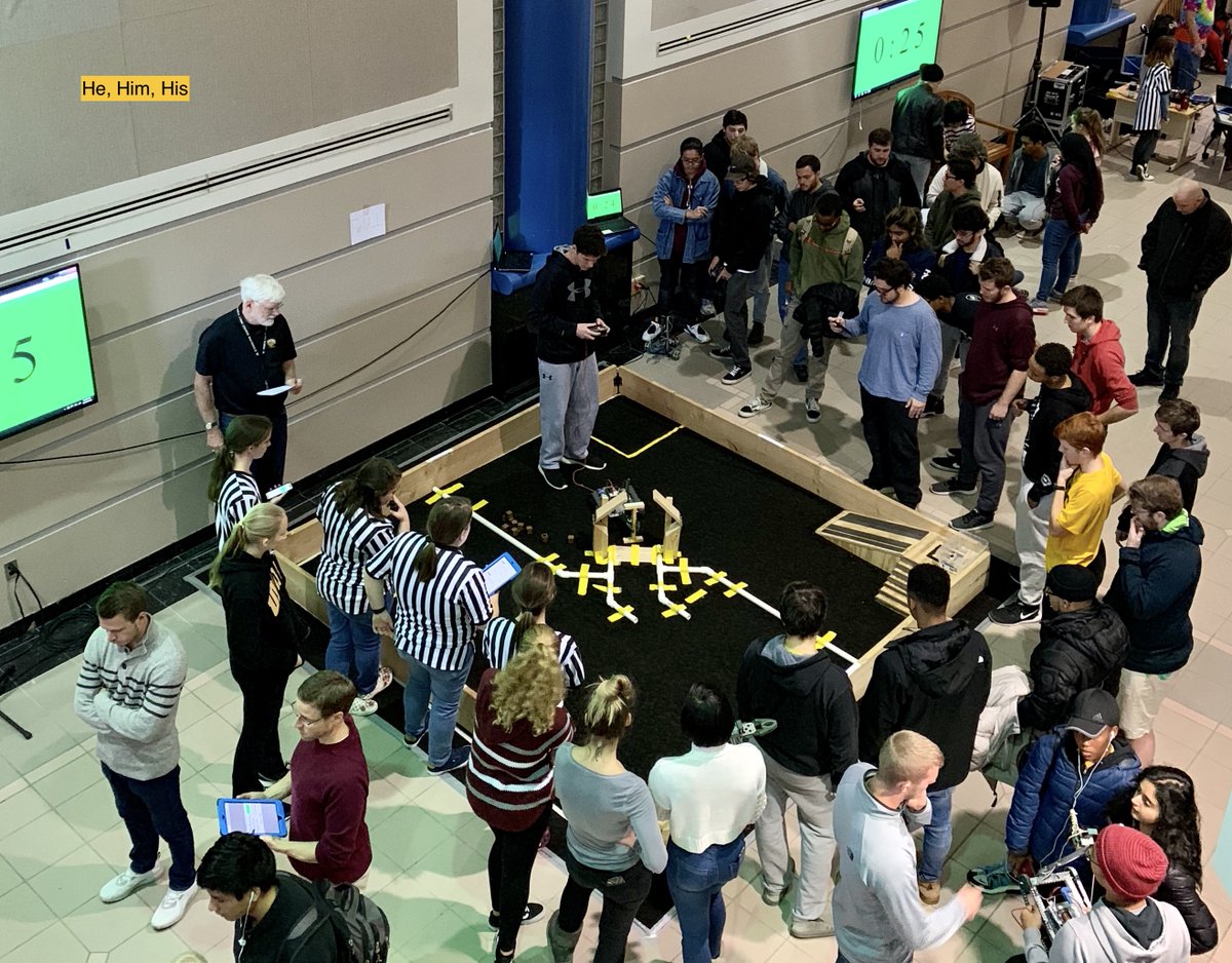 keithjbowman's tweet image. Support #UMBCengineering + #UMBCcomputing by making a gift today during our #UMBC #BlackAndGoldRush!  We know that at UMBC #SuccessIsNeverFinal-we try and improve our programs for new Retrievers every year. givingday.umbc.edu (picture from 2018)