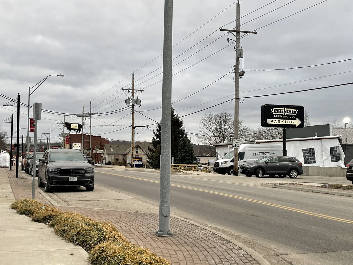 QuintonLucasKC's tweet photo. Excited to pick up some food and do some walking in some still-above-freezing weather tonight in beautiful Martin City. #SouthKC #BuyLocalKC #ShopLocalKC https://t.co/jph7C4lBQp