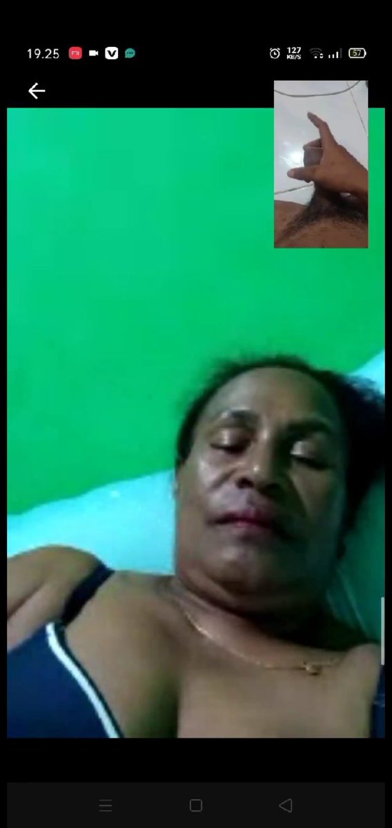 VaraAra8's tweet photo. Ya mau vc tante ini dia persedia
       Ne nama Fb (Dorce M) silahkan berteman dia lalu vc tanta ini dimana sj vc tante ini dia mau jdi silakan sj https://t.co/xJs61gaZdG