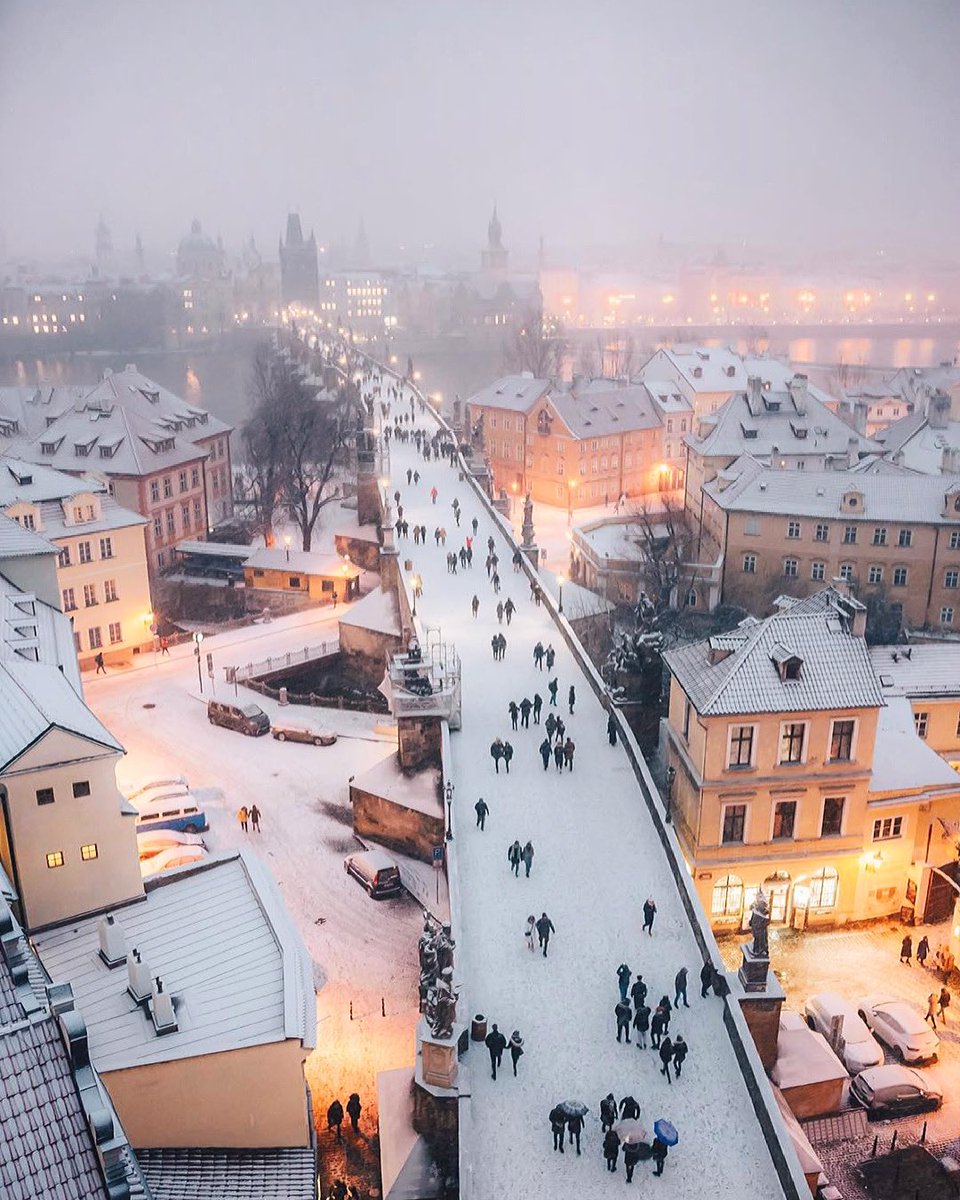 earth's tweet photo. Scenic winters in Prague ❄️ https://t.co/SoLzOCcp1m