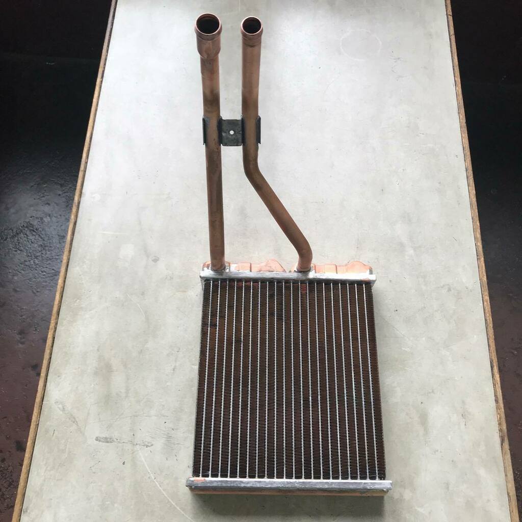 Sankyo_radiator's tweet photo. #chrysler #クライスラー
#jeep #ジープ #wrangler #ラングラー
#heatercore #ヒーターコア
#ヒーターコア修理 #リビルト
五十日の25日、木曜日
今日もお仕事頑張ります。
#愛知 #豊橋 #豊川 #新城 #田原
#東三河 #三協ラジエーター https://t.co/lwVfz5keHi https://t.co/KVIYUJZtRY