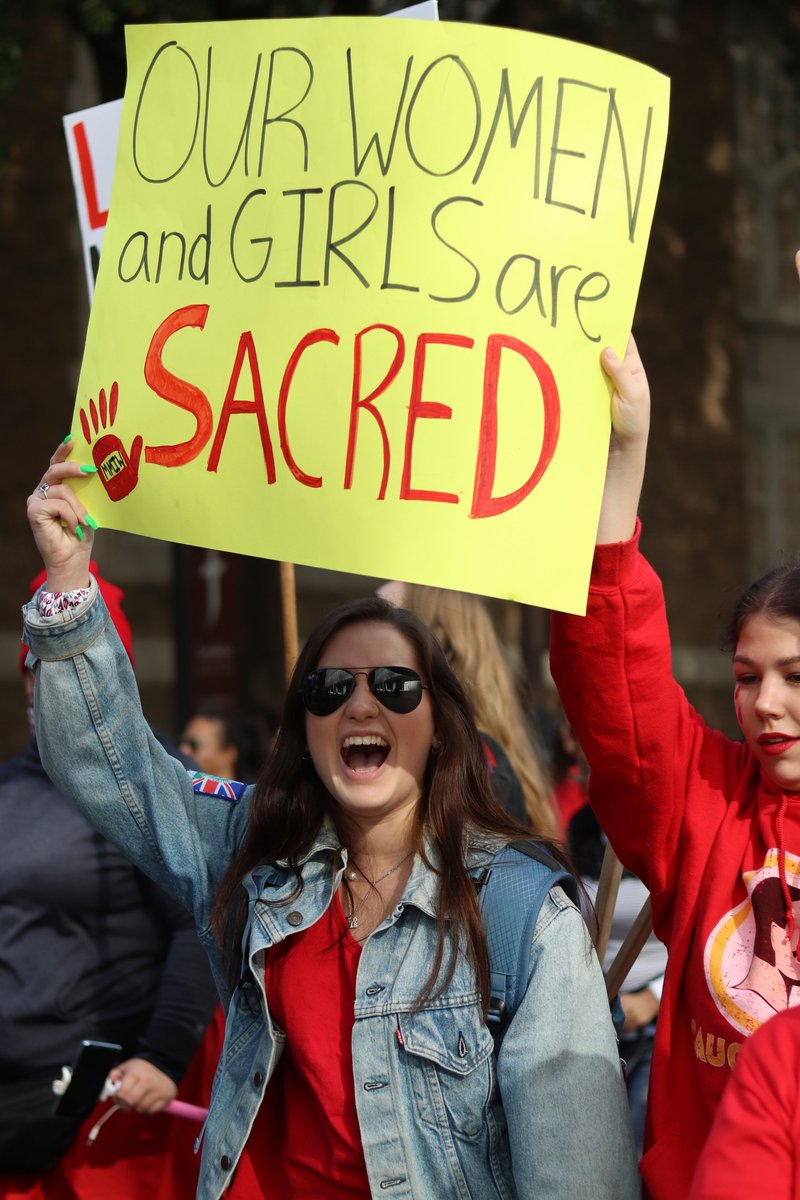 bcwrolltide's tweet image. Safety in our schools. Equal rights. Climate change. No matter how big or small, to @CHSCampusNews all #IssuesMatter &amp;amp; these journalists cover it on our campus &amp;amp;  community. One of the many things I love about this staff. It's not about them; it's about serving others. #SJW2021