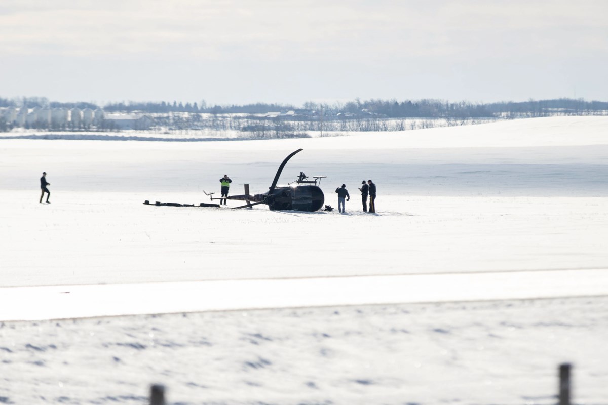 No one injured in helicopter crash https://t.co/hmFfbFetle https://t.co/9fFbmKYIww