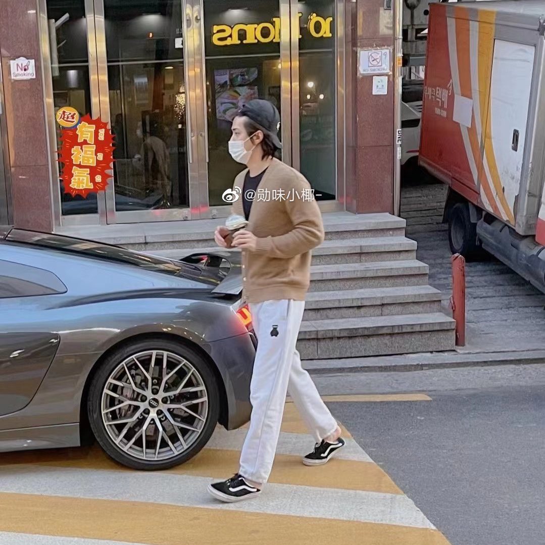 day 112/113/114. almost forgot about this thread, i got distracted about this sehun with his audi the other day but the question still stands, OSH1 WHEN?