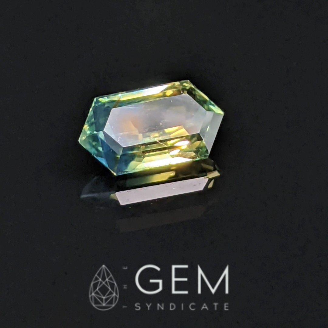 GemSyndicate's tweet photo. What could be more natural than Green and Blue? Maybe Natural Bi-Color Sapphire? #freakyfresh
<><><><><><>
#Greenishealthy #epicgems #greenerpnw #greenerworld #gemporn #bicolorsapphire #bespokejewelry #greensapphire
#greengiftideas #covidcures #safetygreen #loosegems https://t.co/vZnKQ9YPSj