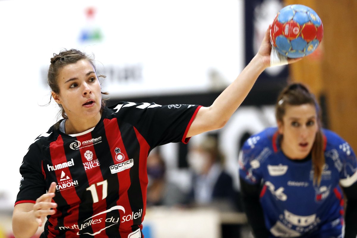 LFH_Officiel's tweet photo. 🙌 L'@ogcnicehb s'impose au bout du suspense face au @MHB33, et jouera les 1/2 finales de la Coupe de France ! 

✊ @MHB33 2️⃣8️⃣-3️⃣0️⃣ @ogcnicehb (après 7m) 
🧐 𝗦𝗧𝗔𝗧𝗦 : https://t.co/fNkwlXwhB1

#handball https://t.co/gGHqNNljYf