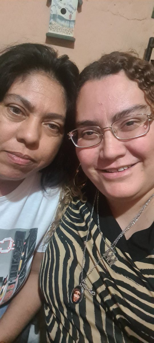 SANDYBLUE302's tweet photo. Mi tía hermosa 💗 https://t.co/Sbd1v4aIBG