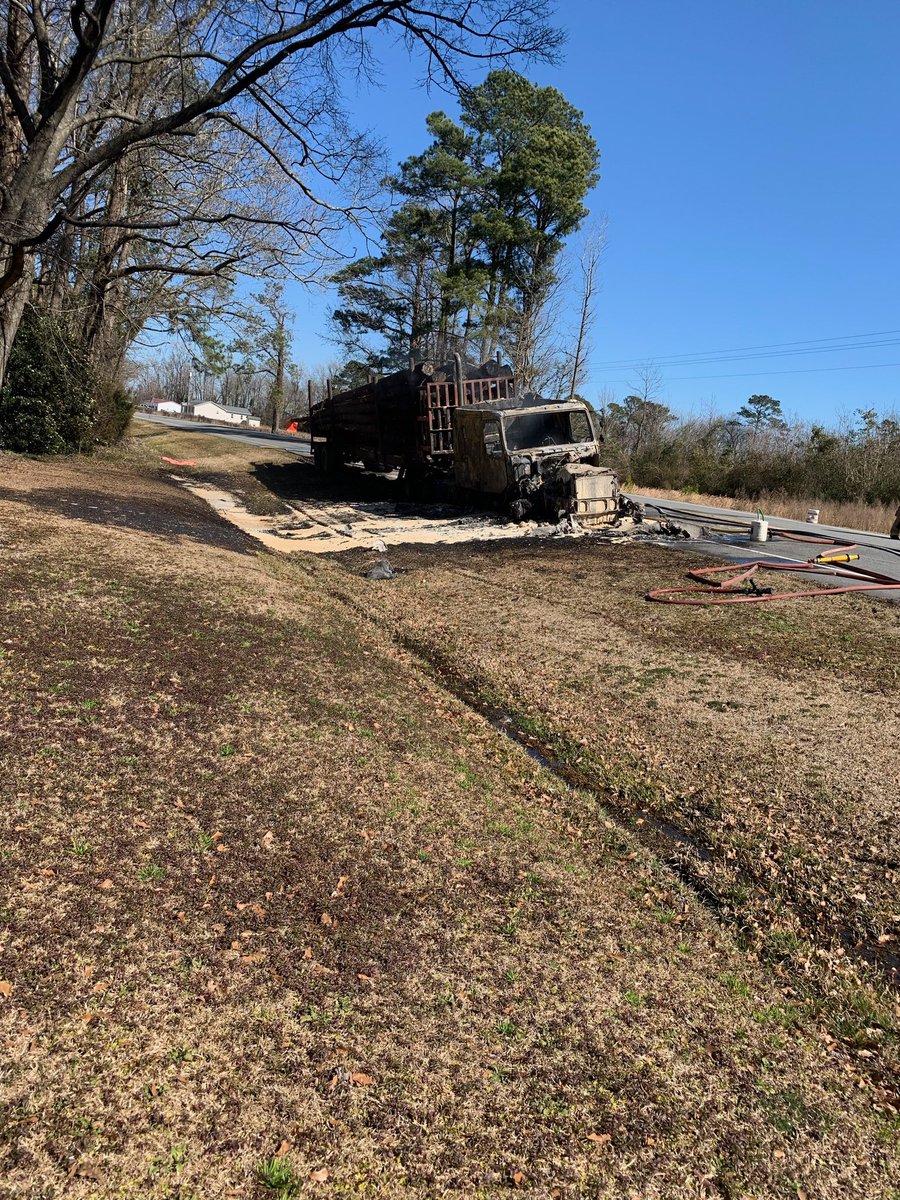VfdHill's tweet photo. At around 12 noon today Potters Hill Fire responded mutual aid to Hargetts Crossroad Fire (Jones County) for a tractor trailer loaded with logs on fire. 14 members with Potters Hill Engine 1, Engine 2, Tanker 1, Brush 1, and Rescue 1 responded to the call. https://t.co/EL0DCRj3DU