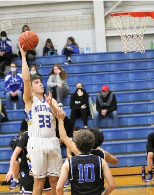 coach_rockwell's tweet image. Congratulations to 6'4" Sophomore Forward Conner Cravaack for his 1st Team Division 3 Southwest Ohio Honors. Conner put a ton of work in this past year &amp;amp; it showed! 
#leaderbyexample
#Hardworkpaysoff
#madeinmadeira
@madeiraath @MadeiraHoops @SIDCHLSports 
cincinnati.com/story/sports/h…
