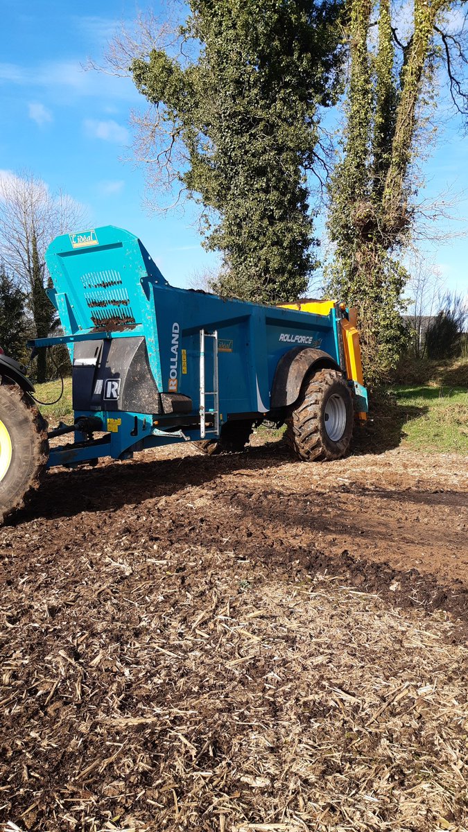 En #BZH on prépare aussi pour les orges de printemps #RgtPlanet !
#stationdekerguehennec 
On commence par le casse croute !