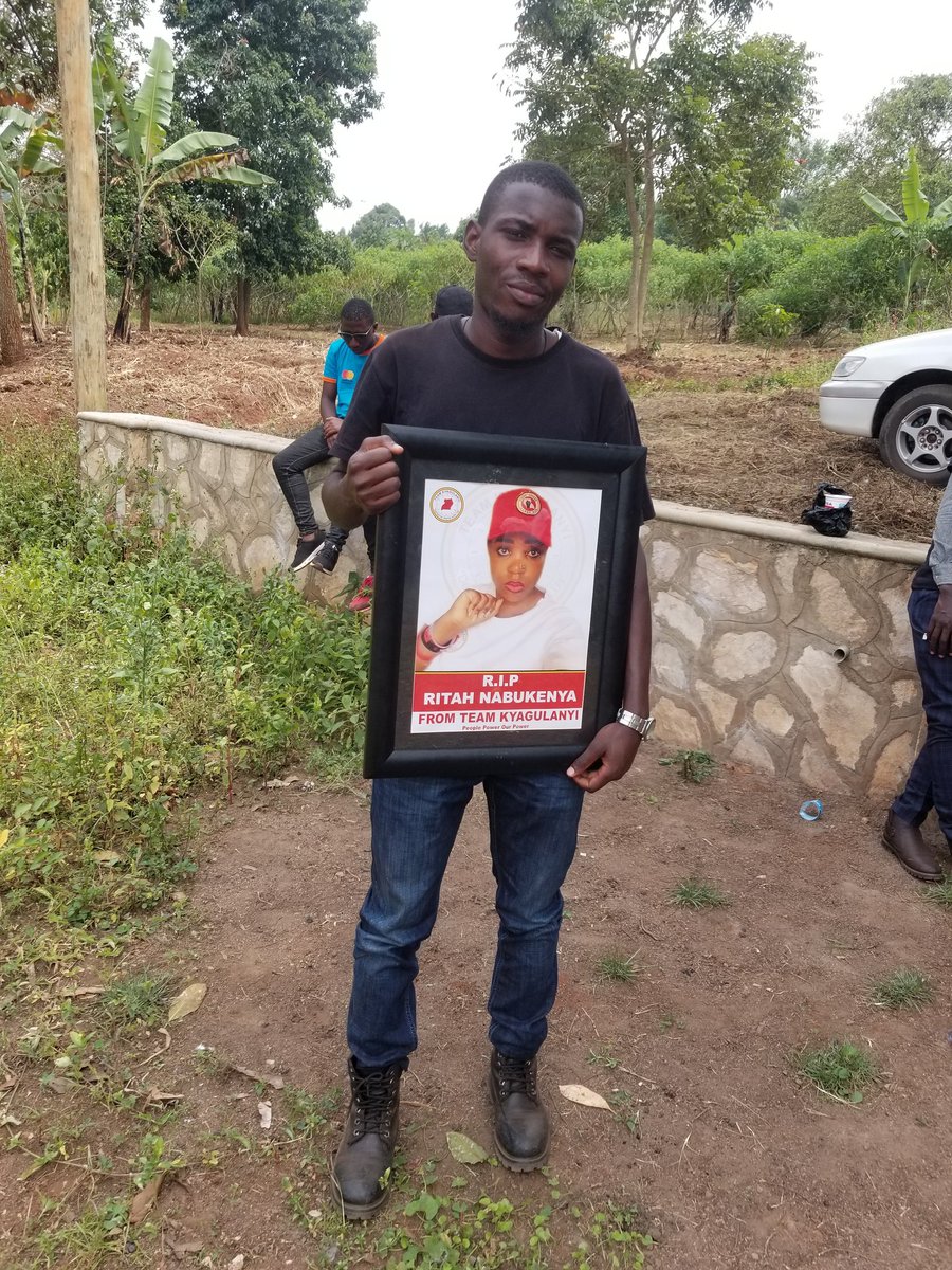 SGomuntuWAwansi's tweet photo. Today we are remembering NABUKENYA RITAH'S death, our comrade who was murdered in cold blood by Uganda police on 24/02/2020 and now is a full year.
#ContinueToRestInPeace RITAH
@POTUS
@UN
@FLOTUS
@UNHumanRights
@CNNPolitics
@PoliceUg https://t.co/ovtnEufh3j