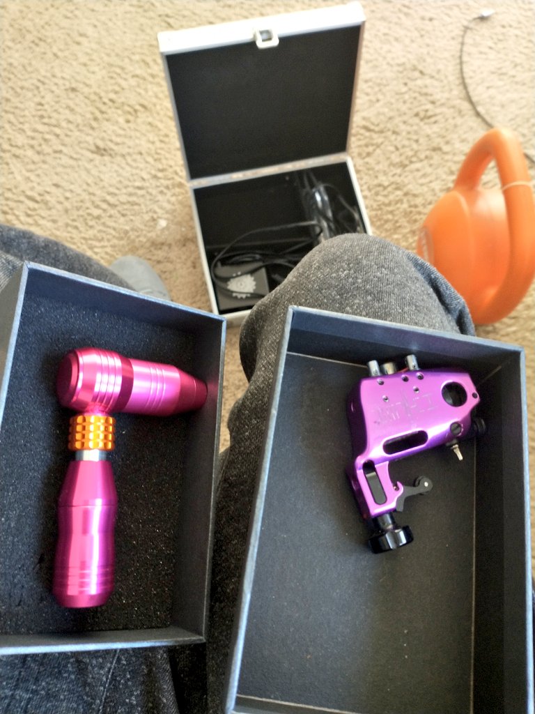 OhsoDaDon's tweet image. My son on the right gotta sister now😍