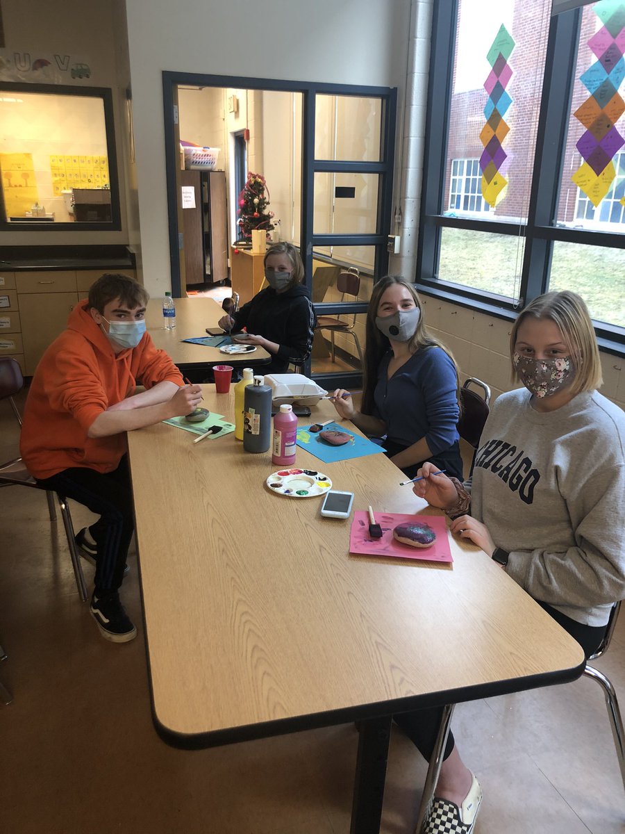 SageFACS's tweet photo. Rockin’ Wednesday was a Rockin’ Success! Thanks to everyone who came! #facsclub #KindnessMatters https://t.co/EEaDTFEtny