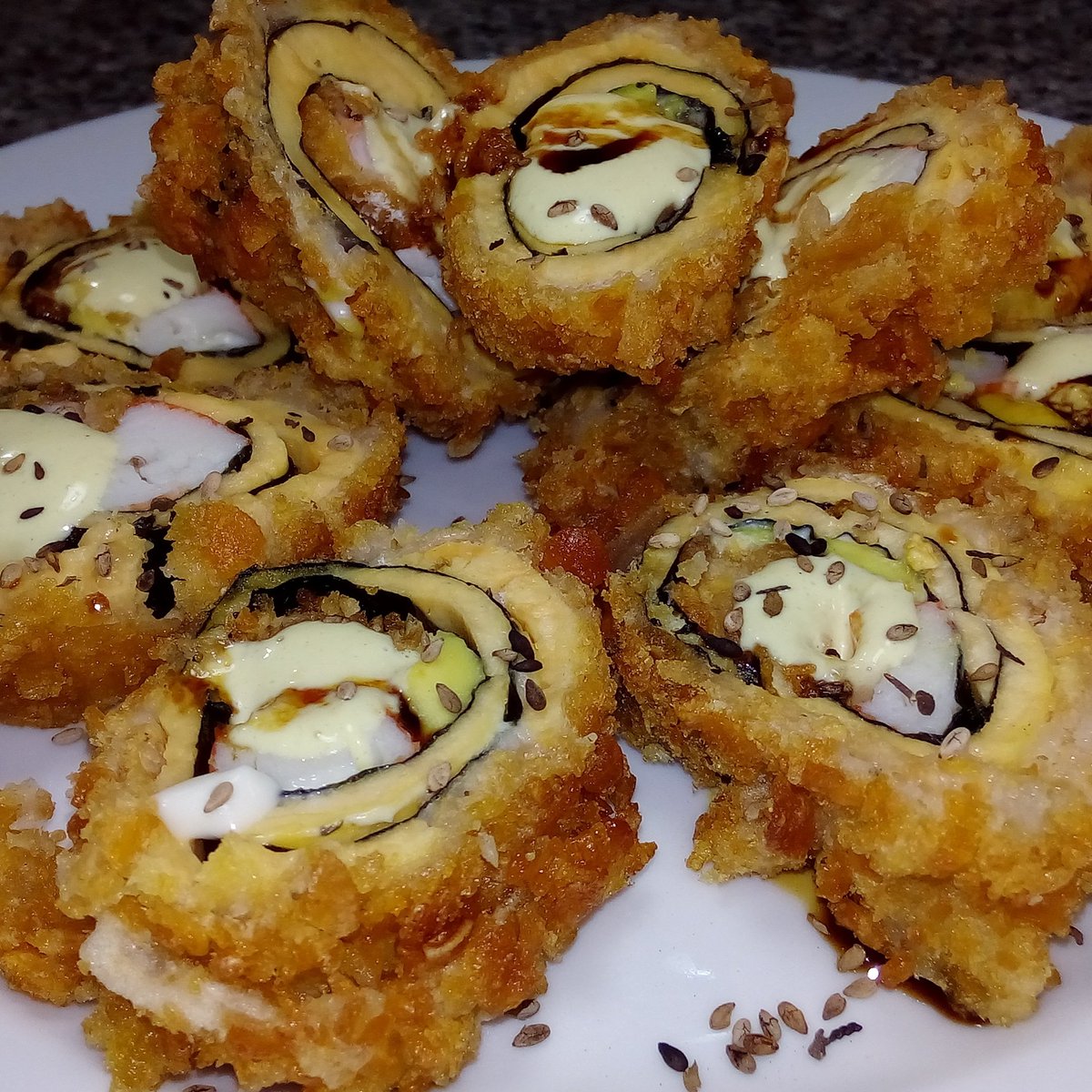 FishGourmet's tweet photo. El día ha pasado como nublado, así que por qué mejor no darle al cuerpo lo que pide... 🤤

¿Qué tal un Banana Roll para comer? 😍

⚠️En 𝙎𝙚𝙢𝙖𝙣𝙖 𝙍𝙖𝙙𝙞𝙘𝙖𝙡, trabajamos desde las 12:00M. hasta las 8:00pm.

#comidajaponesa #sushiaddict #sushilove #sushidelivery #sushibar https://t.co/xAB2eIaz6Y