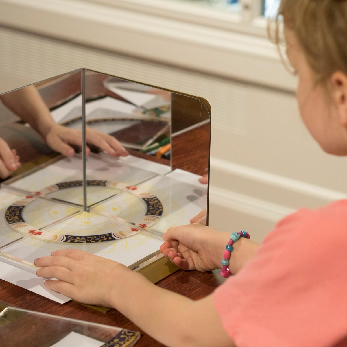 TheMoRW's tweet image. Hello #DroitwichHour Ready for some #LockdownInspiration! Enjoy creative activity worksheets, ideal for families to do together! Share your creations with us and make sure to tag @TheMoRW 

museumofroyalworcester.org/learning/enjoy…

#StaySafe #CultureinQuarantine #GetCreativeatHome #ArtHelps