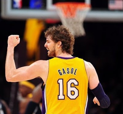 🏀 Su número es el 16