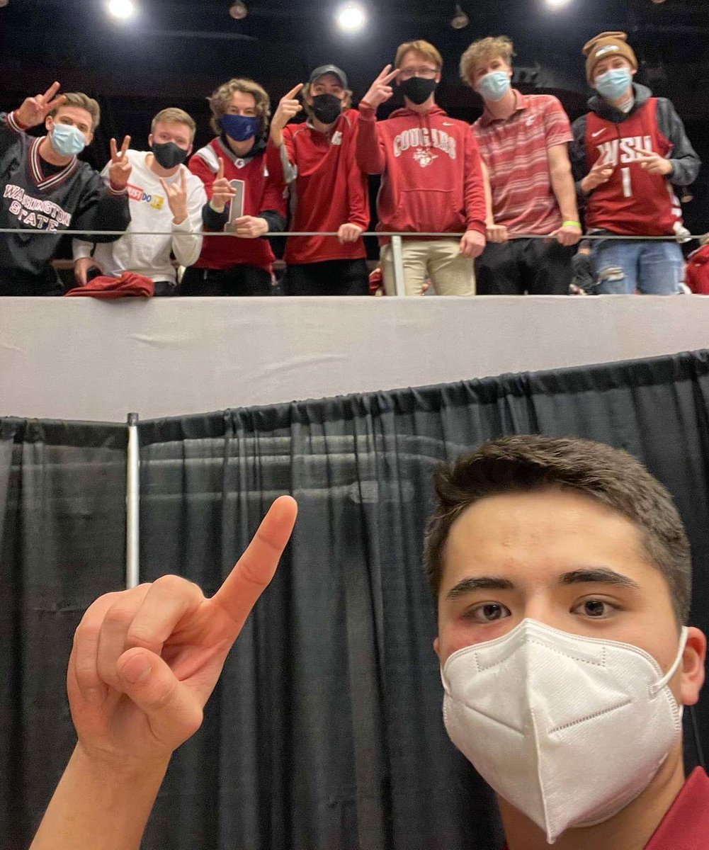 [Instant Classic] #WSU 🏀 Team Manager, Alex Yano, was able to score some tickets for his Beta brothers to watch the most recent men’s basketball game. The Cougars beat Stanford in triple overtime in a game that won’t be forgotten anytime soon.

#WSUBeta
#GoCougs