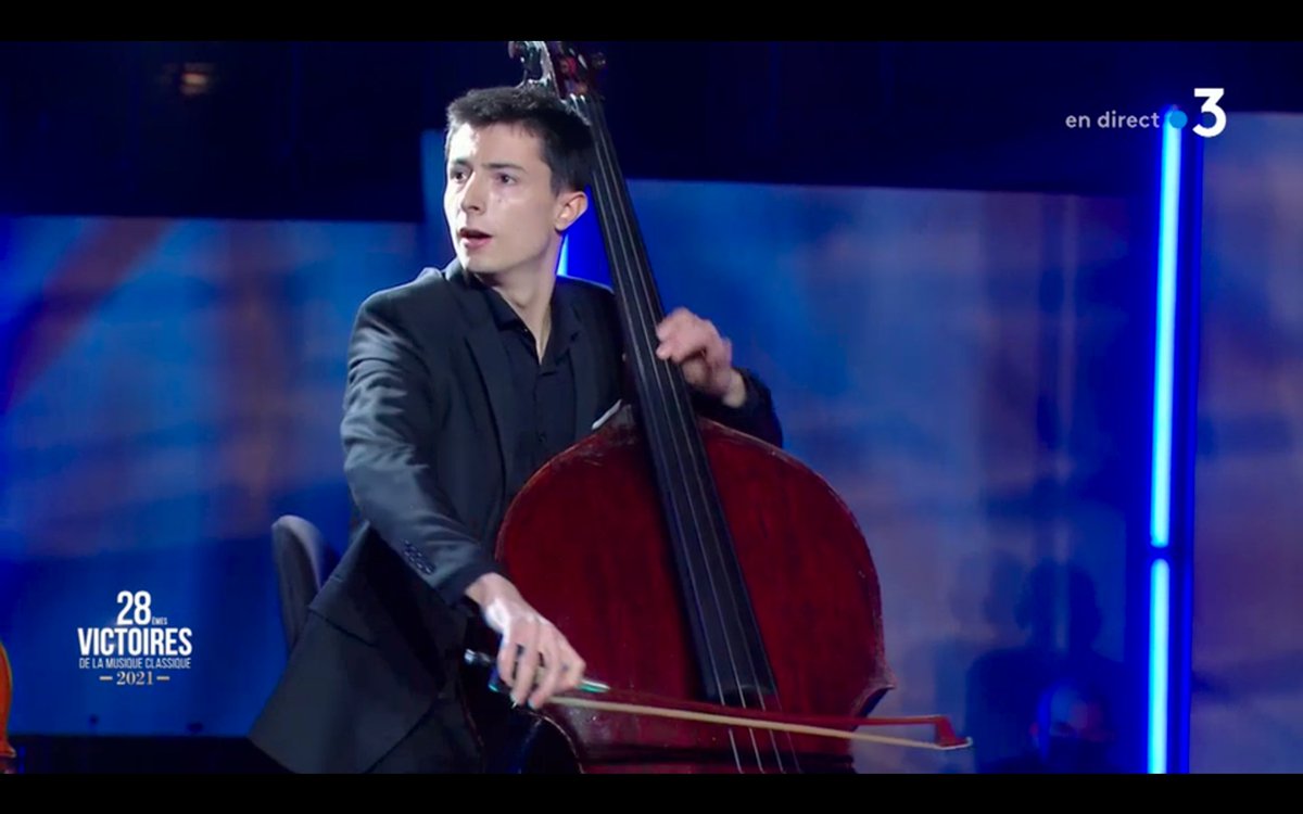 EtudiantsCNSMDL's tweet image. Merci Valentin Seignez-Bacquet, Sarah Khavand, @liscia_pierre, Sophia Fournier, Axelle Tahiri, Ugo Vacchetta, Yin-Yin Wu et Noé Garin pour ce bel hommage à #IvryGitlis aux #Victoires2021 ! @MariannePiketty 🙏👏