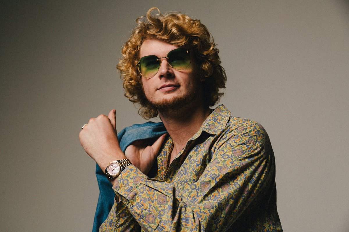 yunggravy's tweet photo. oops! https://t.co/lY04LRbODS