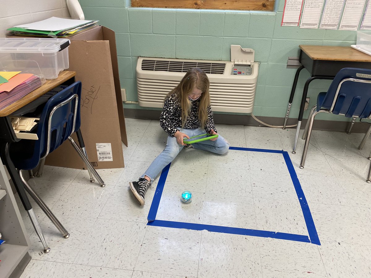 beetheridge's tweet image. We love having choices! I’ve really seen the kids grow and honestly challenge themselves this week with new things! #ccgifted #pvegifted #etheridgegifted #challengetime @ccboe_news @amybshelly