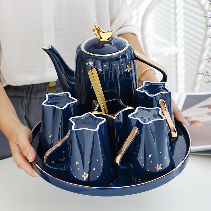 jyanies's tweet photo. navy and gold... 6 cups... star shaped... starlightcore https://t.co/IBqMeLfxK6