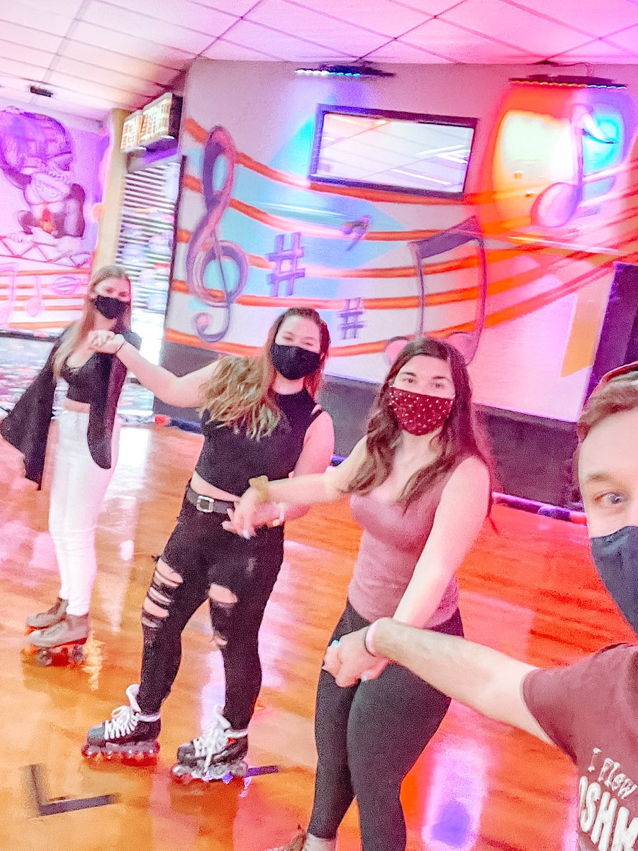 MercerAlphaGam's tweet photo. Mercer: There will be no classes on Tuesday. 
Alpha Gam: Let’s skate!! 🛼

Thanks to our Director of Special Events, Claire for such an amazing Skate and Date event last night! ✨🕺🏼 #sisterhood #lovingleadinglasting https://t.co/huYjYKrvhw