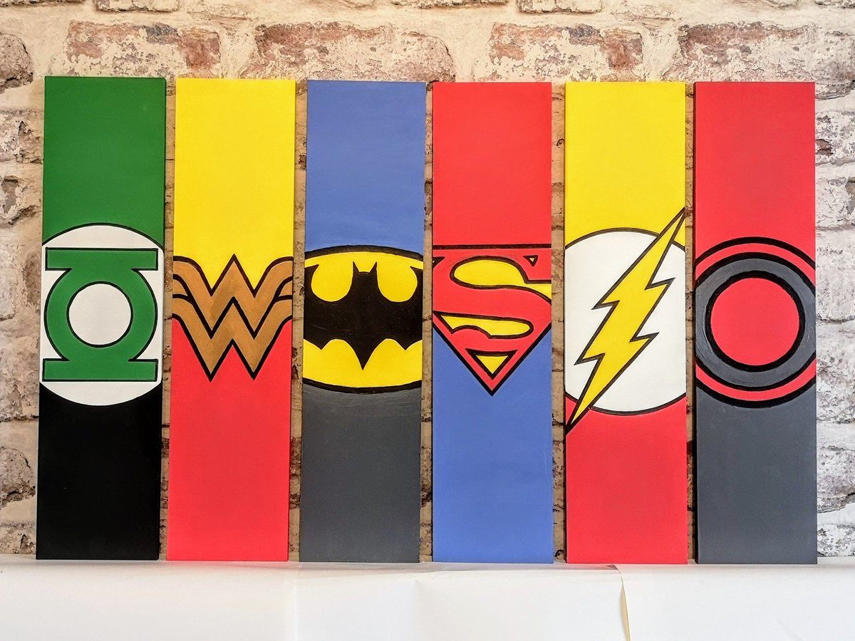 YouMakeMeCrafty's tweet photo. Superfun side project I made for my niece's bedroom. She didn't want aquaman 🤦 Hand painted with acrylic #HandmadeHour #JusticeLeague #dccomics #TheFlash #Batman #greenlantern #Superman  #WonderWoman #cyborg https://t.co/m01Frzq0vw https://t.co/GpEFbg7UKp