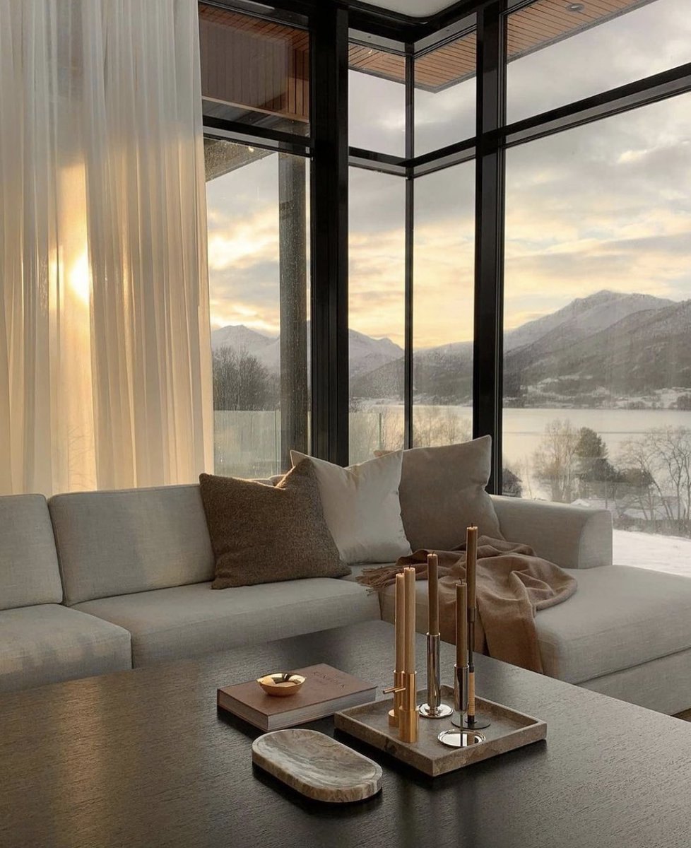 INTERIORPORN1 tweet picture