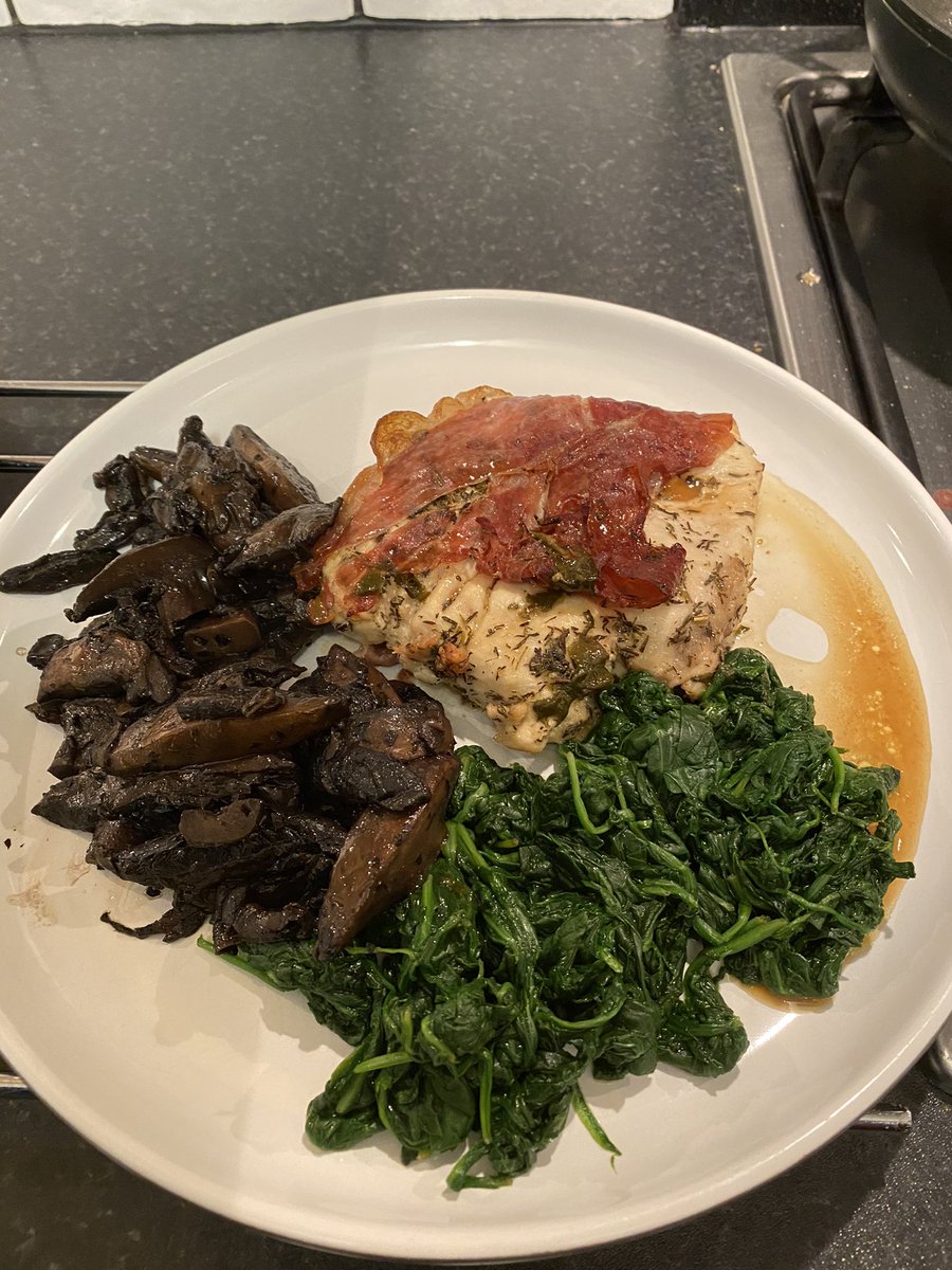 lovelyness1980's tweet photo. Thank you @matt9dawson for hosting the #audipresents evening and @TheoRandall for the amazing dish! @Norfolkboyrs and I loved it! https://t.co/UBBdEcLth2