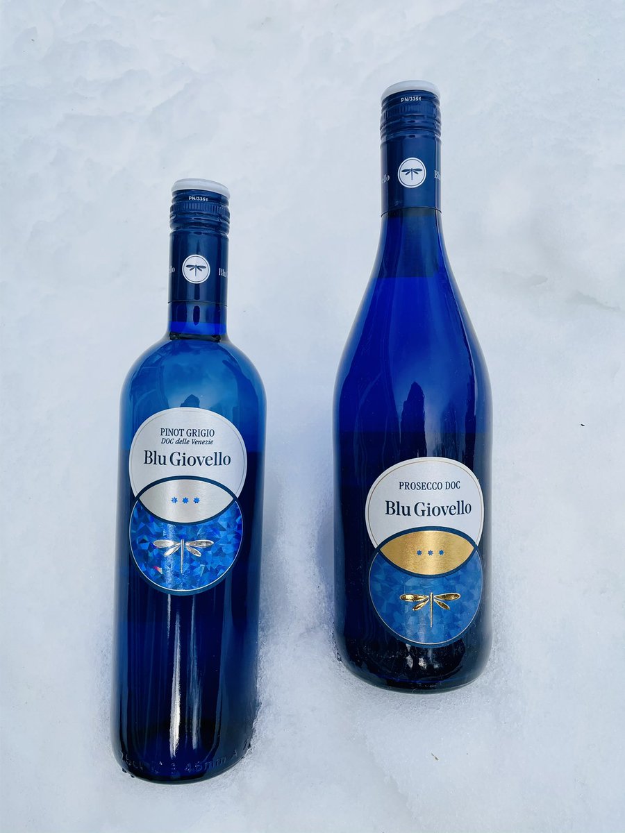 Digging the arrival and color of these bottles, especially against the freshly fallen snow.  #Prosecco #italianwine #wine #vino #winelover #pinotgrigio #glera #sparklingwine #bubbly <a href="/IreneGraziotto/">Irene Graziotto</a> <a href="/ProseccoDOC/">Prosecco DOC</a>