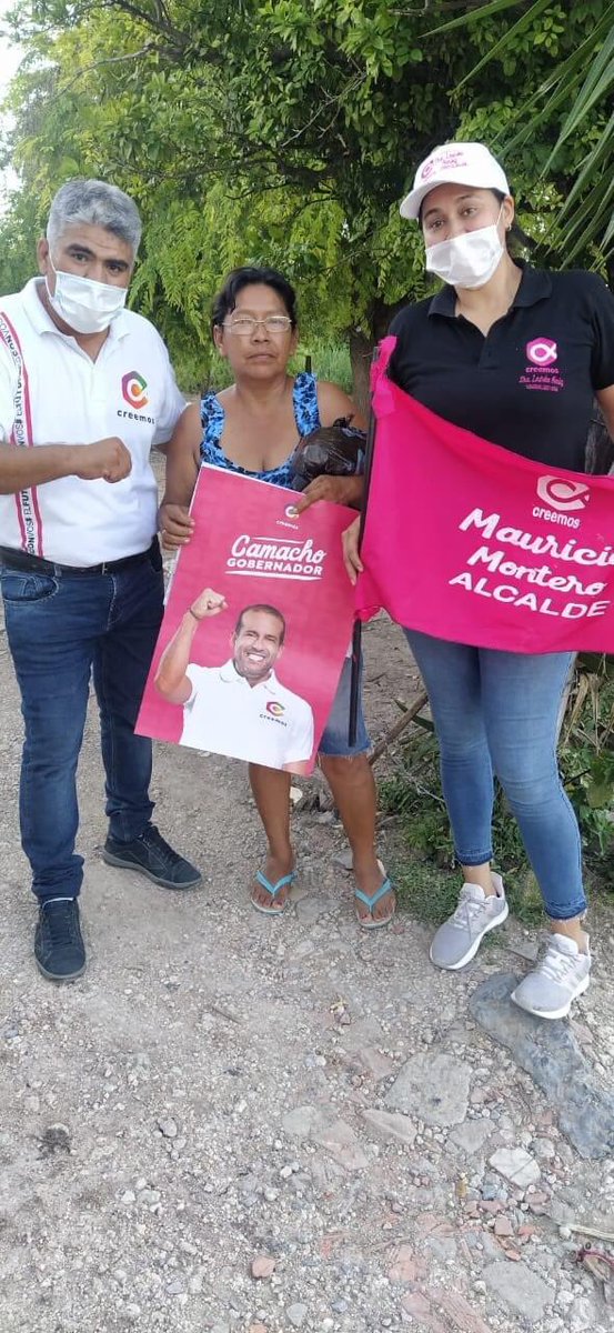 Mauricio_Mon's tweet photo. De la Mano de Dios y con el apoyo de cada uno de Ustedes mis amigos y Vecinos queridos llegaremos a Levantar Nuestro Puerto Suarez
Gracias por cada muestra de Cariño,de Apoyo y compromiso de que este 7 de Marzo comienza un Nuevo Tiempo.

#MauricioMonteroAlcalde https://t.co/2Q2emz00n1
