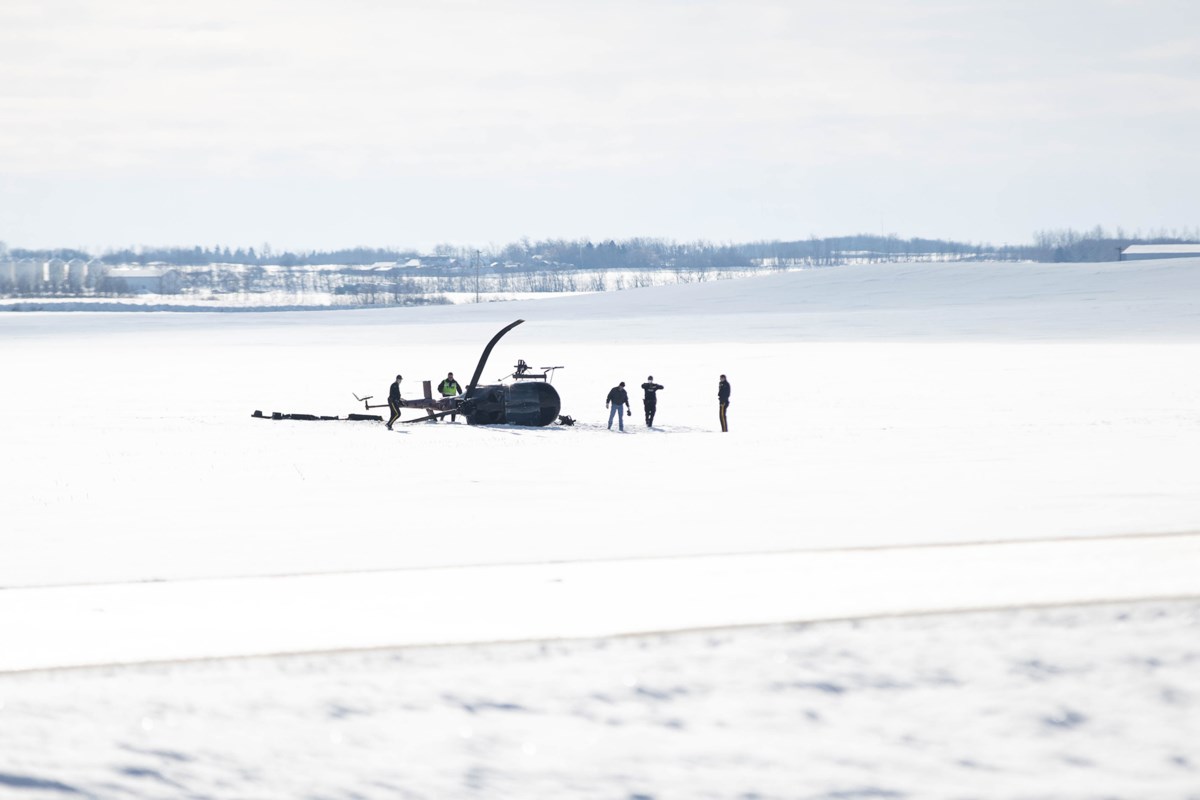 RT @AirdrieCityView: Emergency crews respond to helicopter crash outside St. Paul https://t.co/dkADvS2XCG https://t.co/Af0Duli8P6