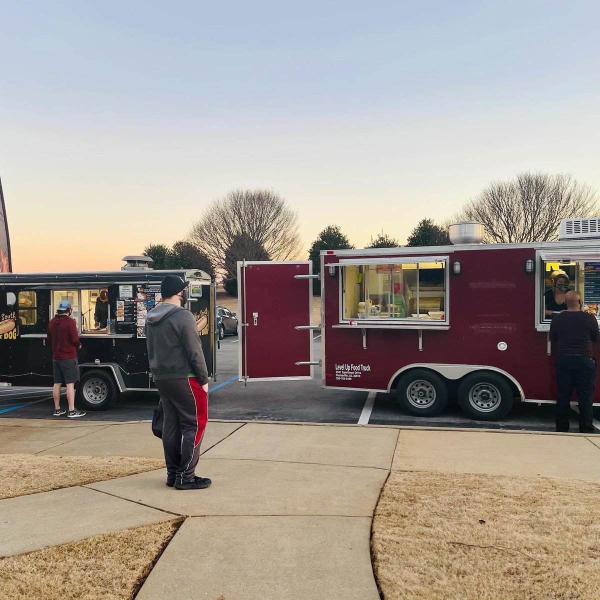 Thank you Huntsville, it was a very successful soft opening evening at 18 Watercress Green, thank you for giving us a chance to serve your community 🙂 
#burger #huntsvillealabama #huntsvillefoodies #foodtruck