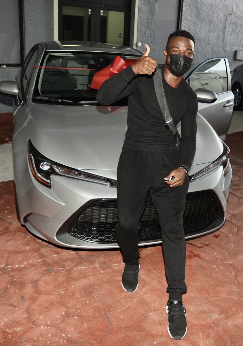 AmandaNBC6's tweet image. How AWESOME is this? These are some of the 6 well-deserving recipients of a brand new car thanks to the Martin Luther King Economic Development Corporation. This is part of their #WheelstoWorkProgram to provide a reliable car for those on a low to moderate income.