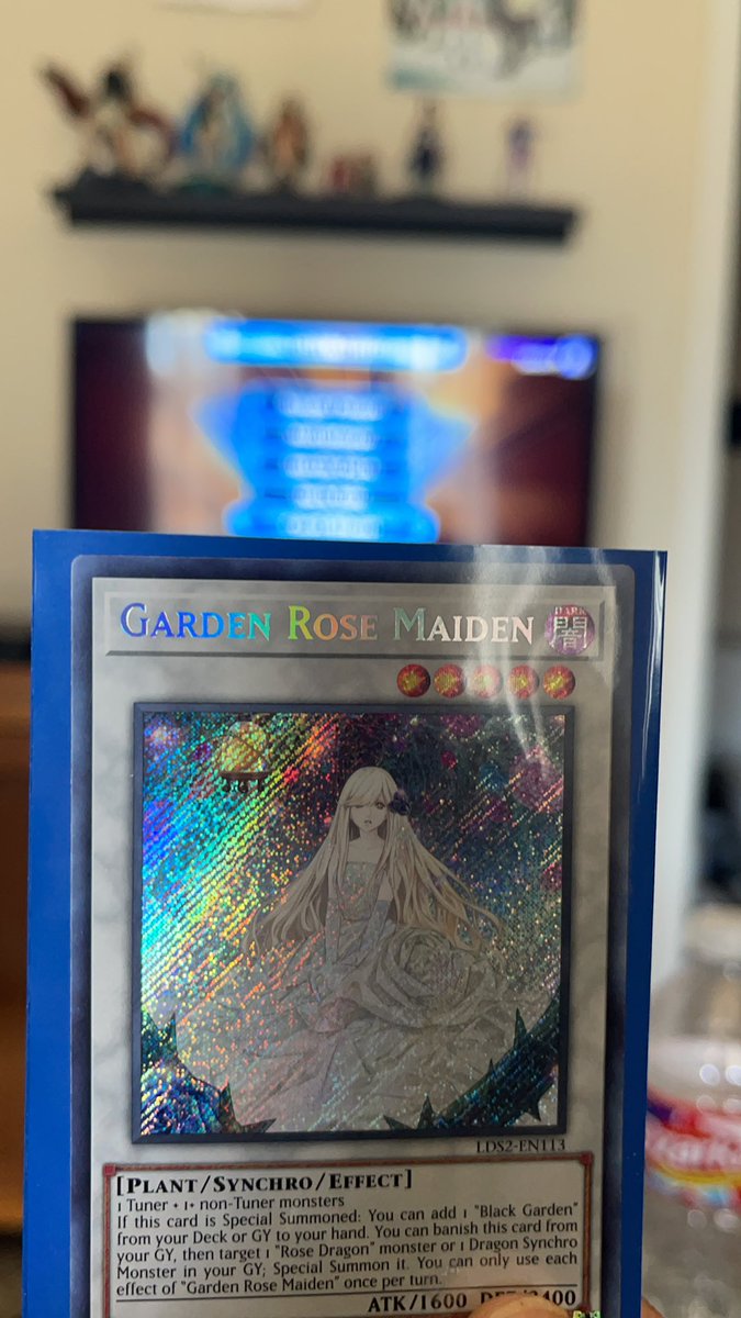 Kira_TheOtaku's tweet photo. My favorite card I got recently . Also playing some #Yugiohlinkevolution #Yugioh . Notice my figures as well 🤗 https://t.co/3PESIJmAtH