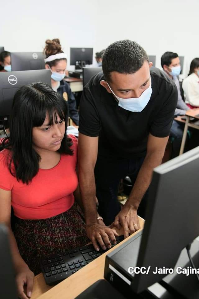 🇳🇮 #Nicaragua Los estudiantes del Centro Tecnológico de Masaya, cuentan con un nuevo y moderno laboratorio de computación #SeguimosCambiandoNicaragua