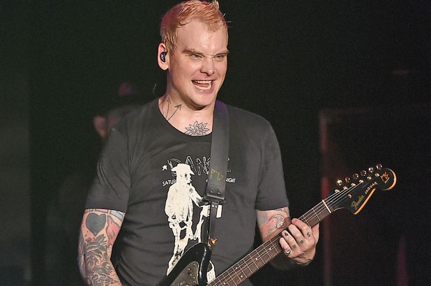 Happy birthday to Matt Skiba! Rock on! 