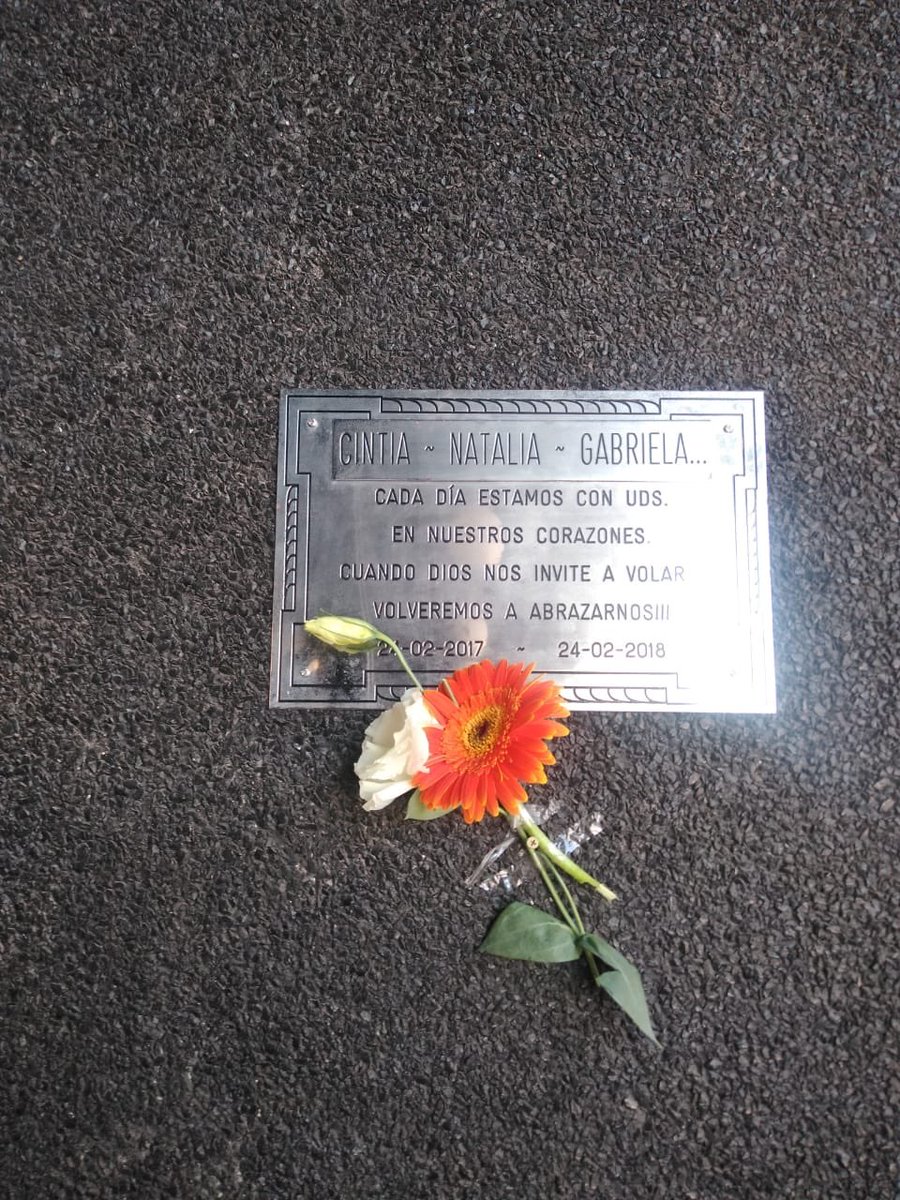 sergiomasvarela's tweet photo. A cuatro años de la tragedia de #Monticas en la ruta 33, estuvimos con @RoyLopezMolina en Casilda y acompañamos a Usuarios Autoconvocados y @drgonzalezjmg en el homenaje a las víctimas y el reclamo por justicia, tal como lo hicimos en nuestro paso por @CamaraDipSF https://t.co/tQQ34l7ZPl