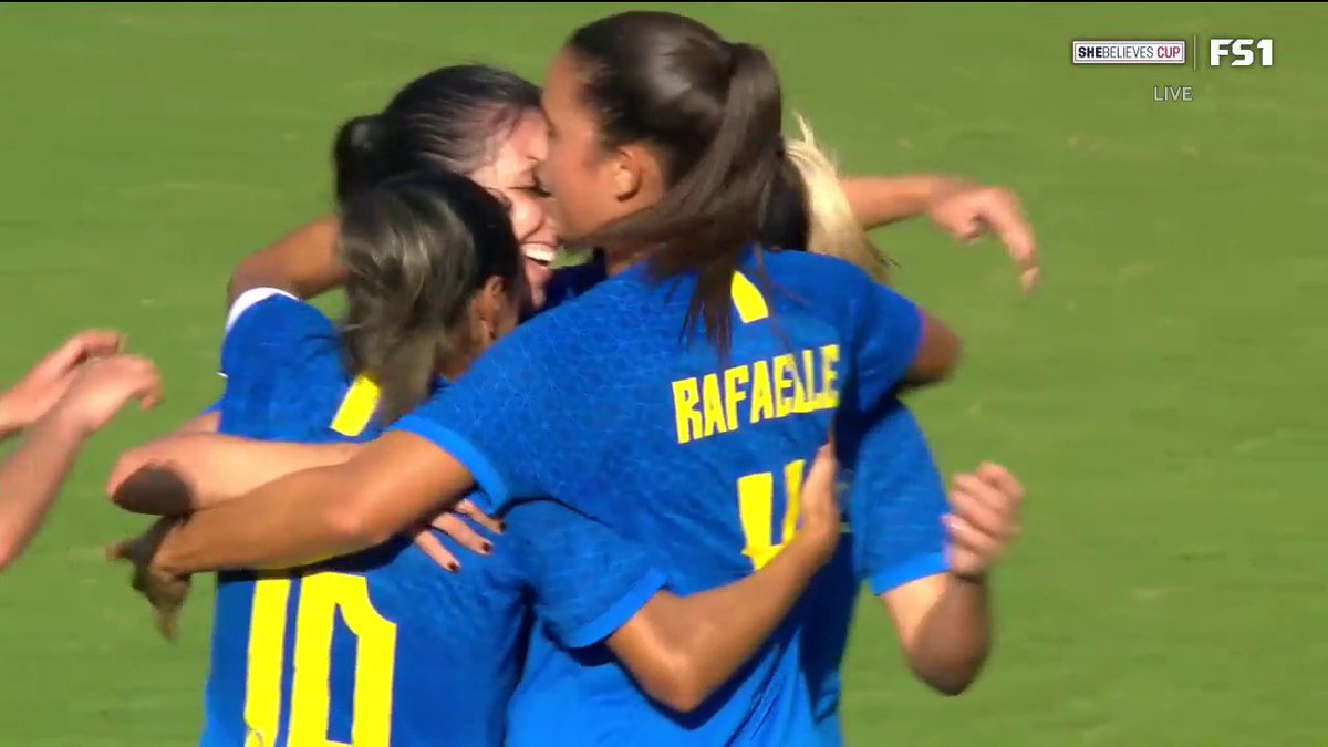 Make that ✌️ for Brazil! 🔥

@bianchi_j5 takes it away from the Canadian defense and doubles Brazil's lead in the first half