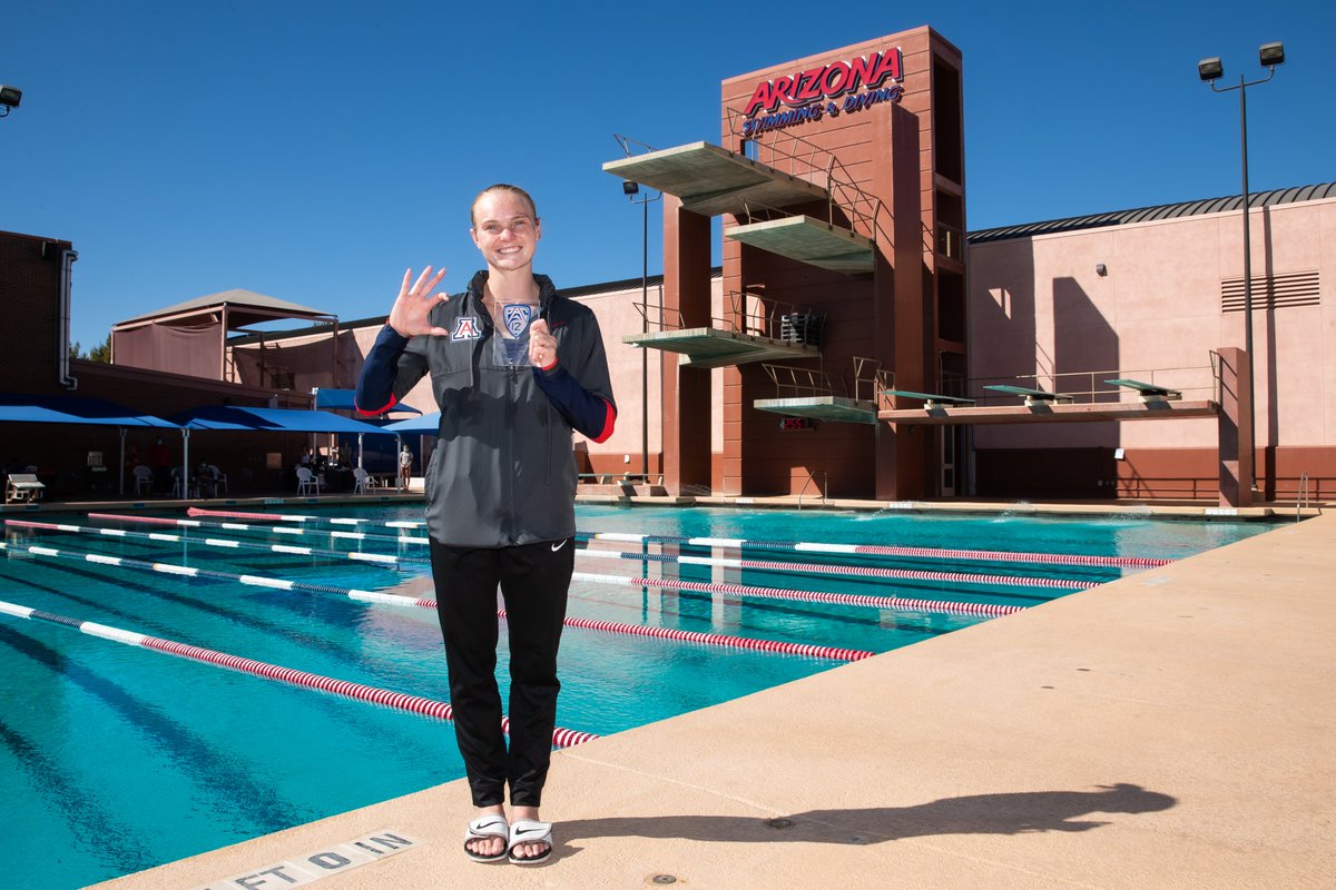 BearDownPhotogs's tweet photo. 🏆🏆🏆🥇🥇🥇 Delaney Schnell is your Pac-12 Diving Champion! #BearDown @ArizonaSwimDive https://t.co/RWGwm4MRuq